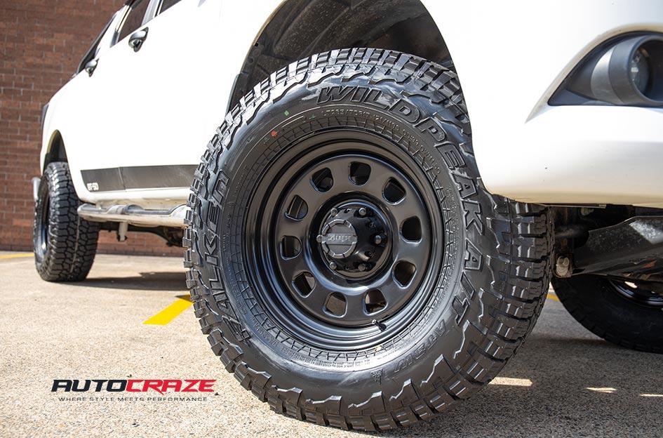 MAZDA BT 50 D HOLE BLACK